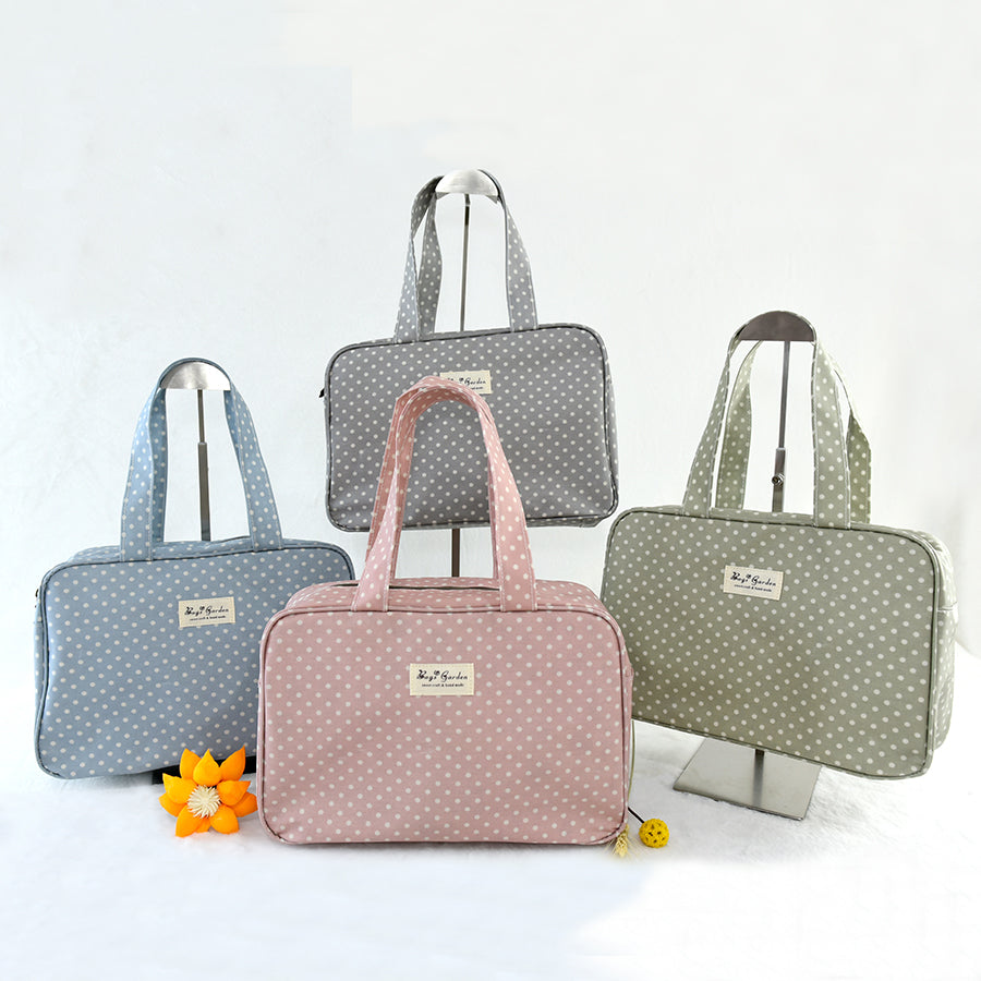 Waterproof polka dot handbag