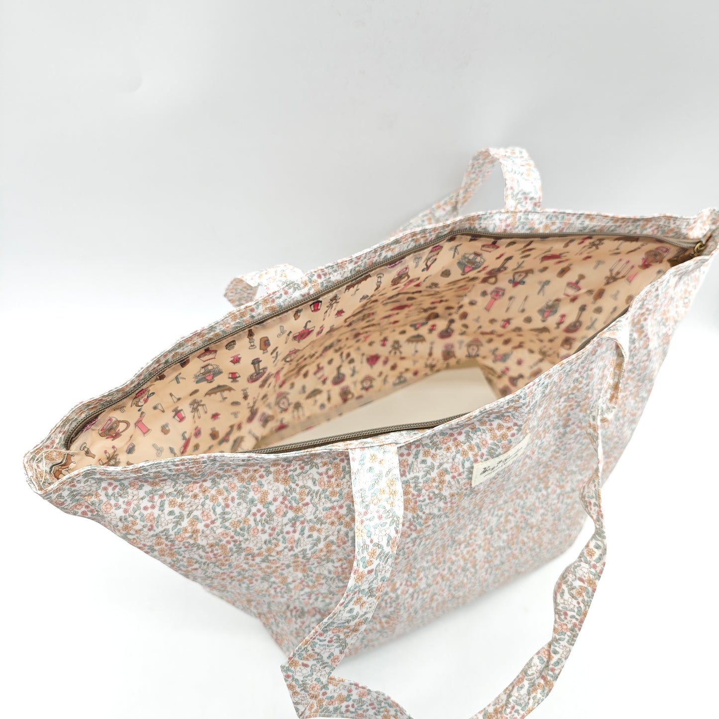 Waterproof flower beach bag