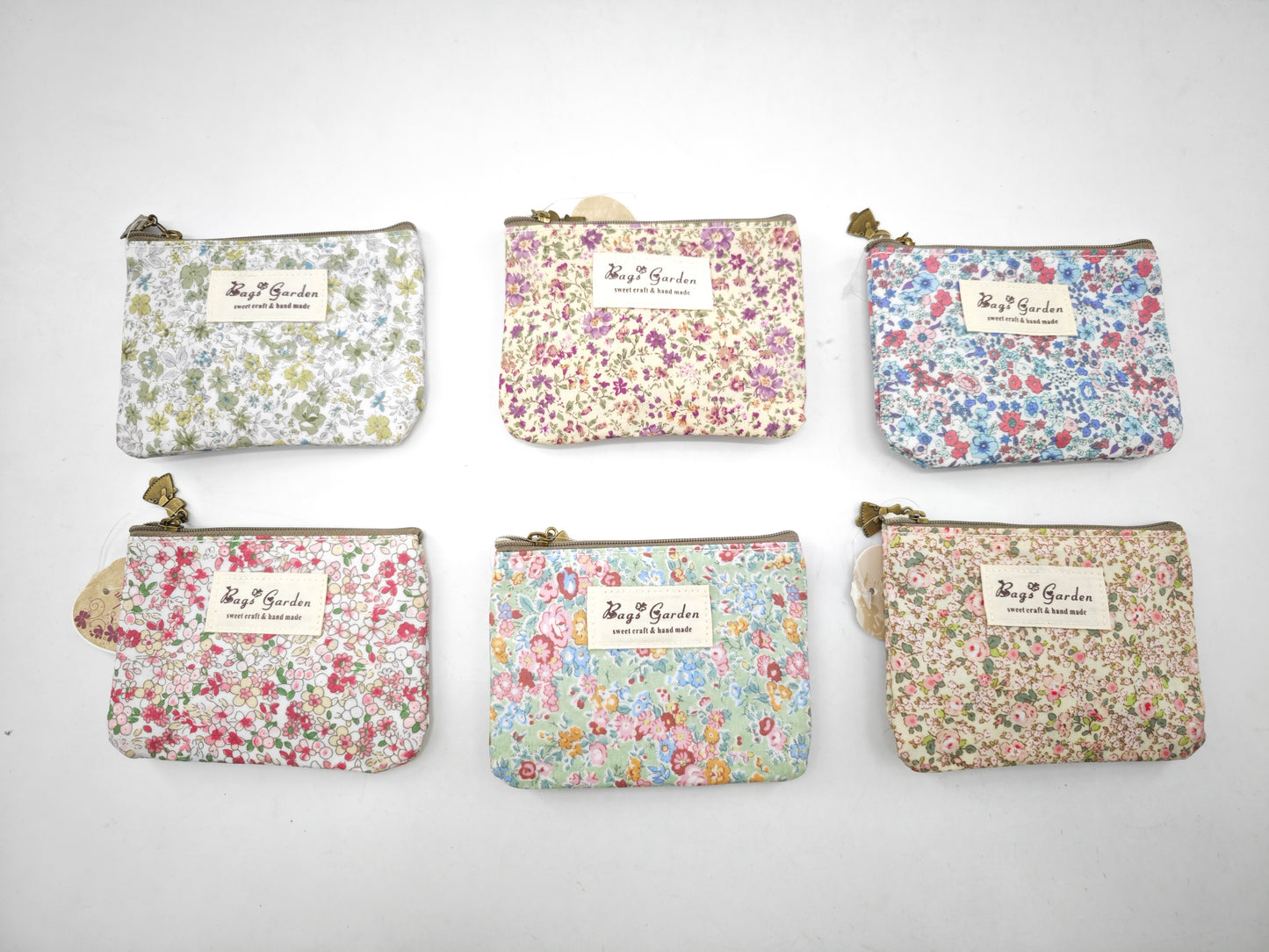 Monedero impermeable con flores