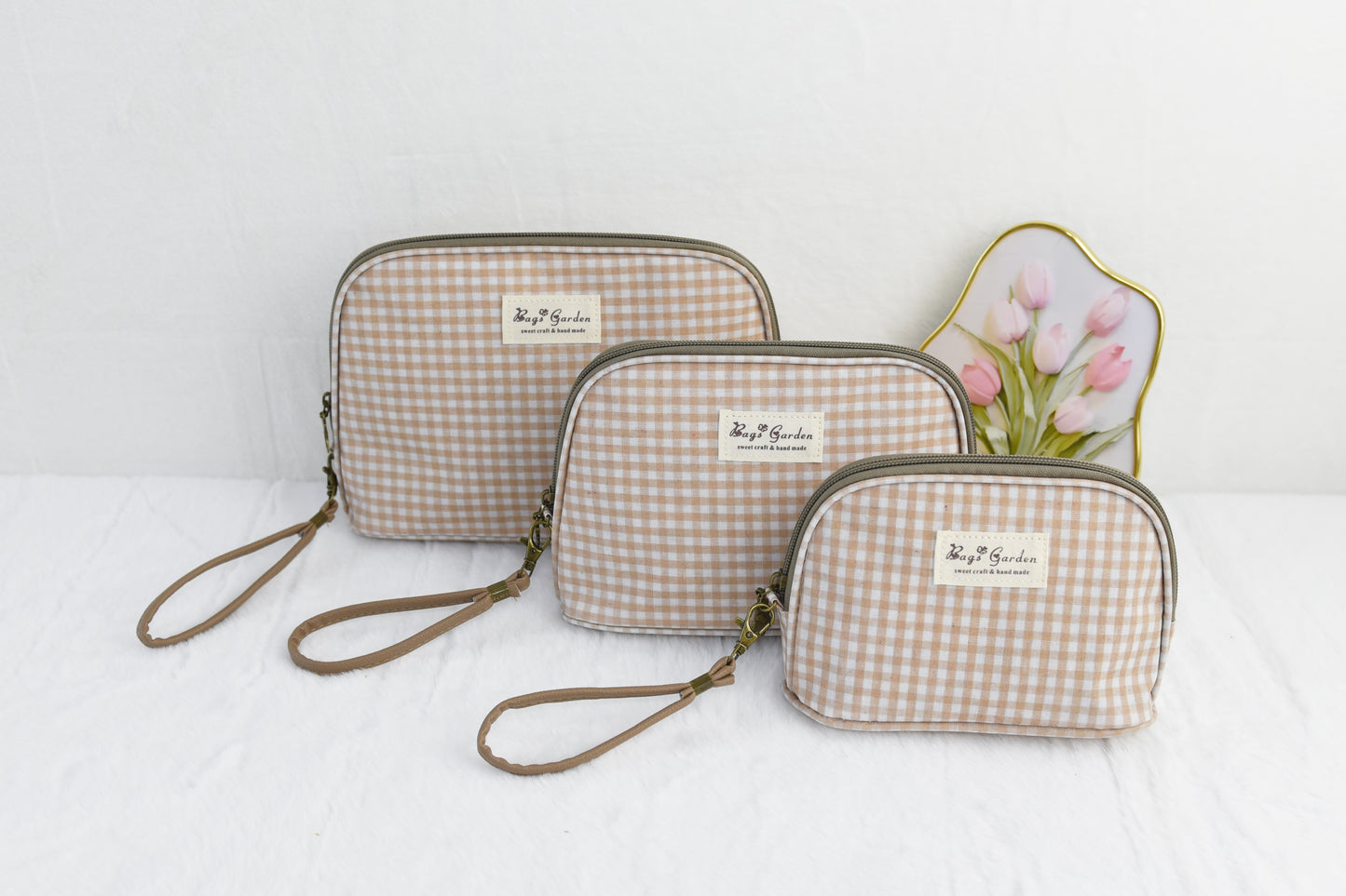 Set of 3 Vichy waterproof toiletry bags