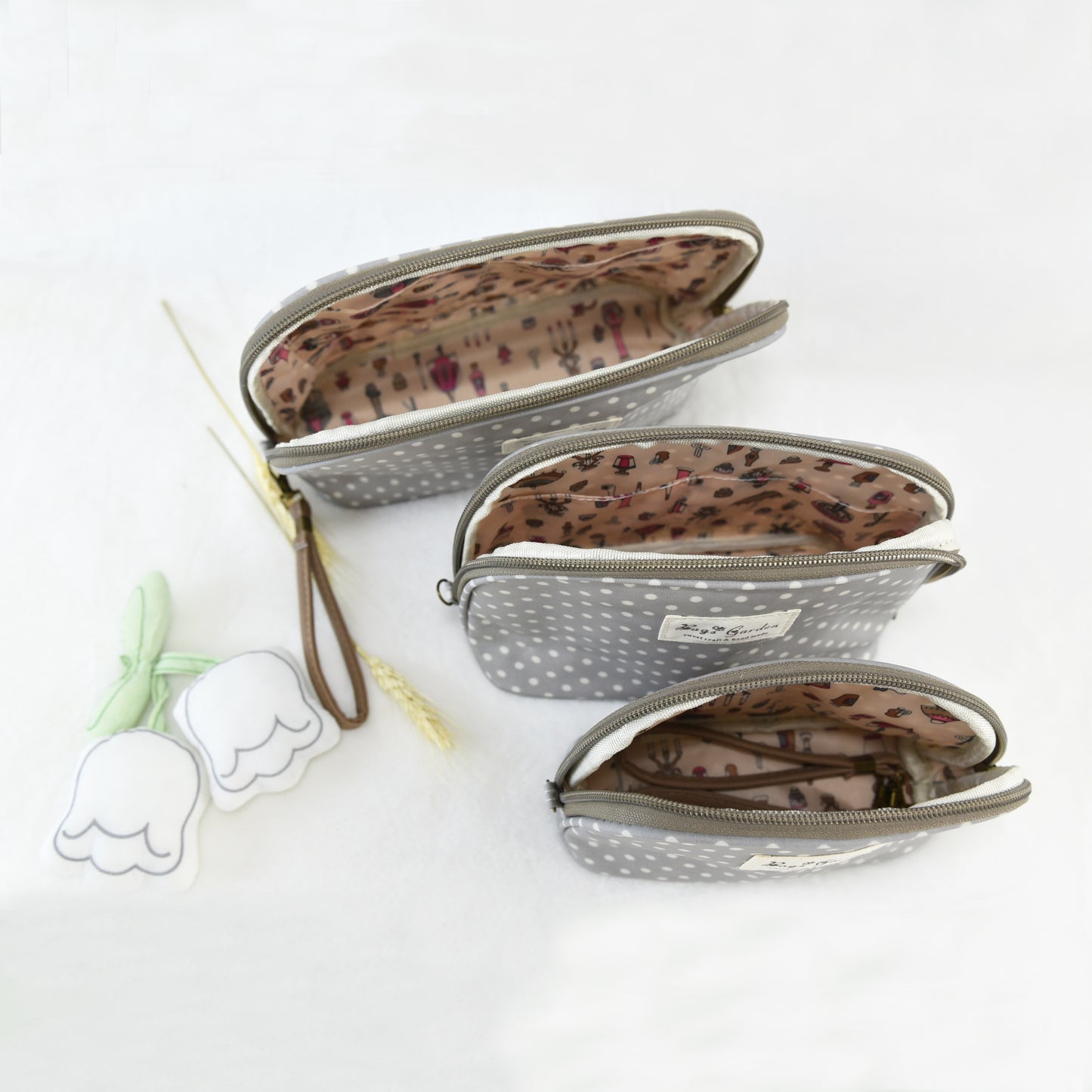 Set de 3 neceseres impermeables de lunares