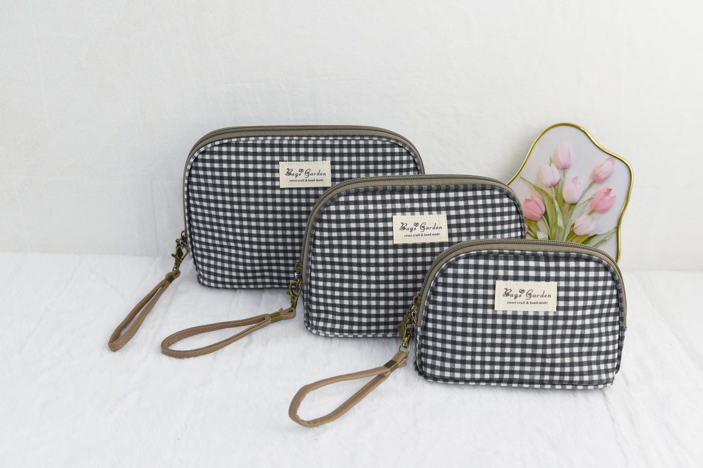 Set of 3 Vichy waterproof toiletry bags