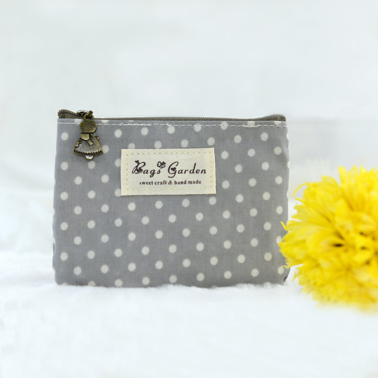 Waterproof polka dot wallet