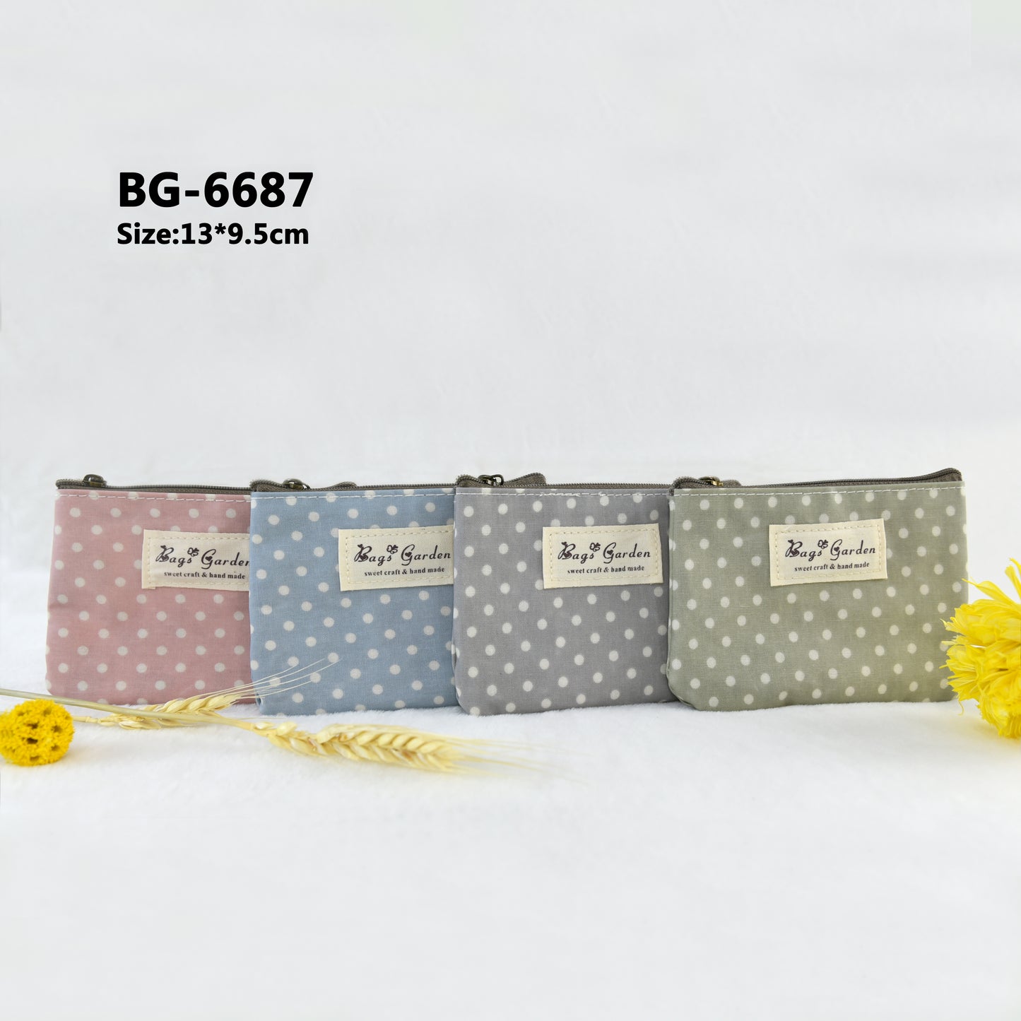Waterproof polka dot wallet