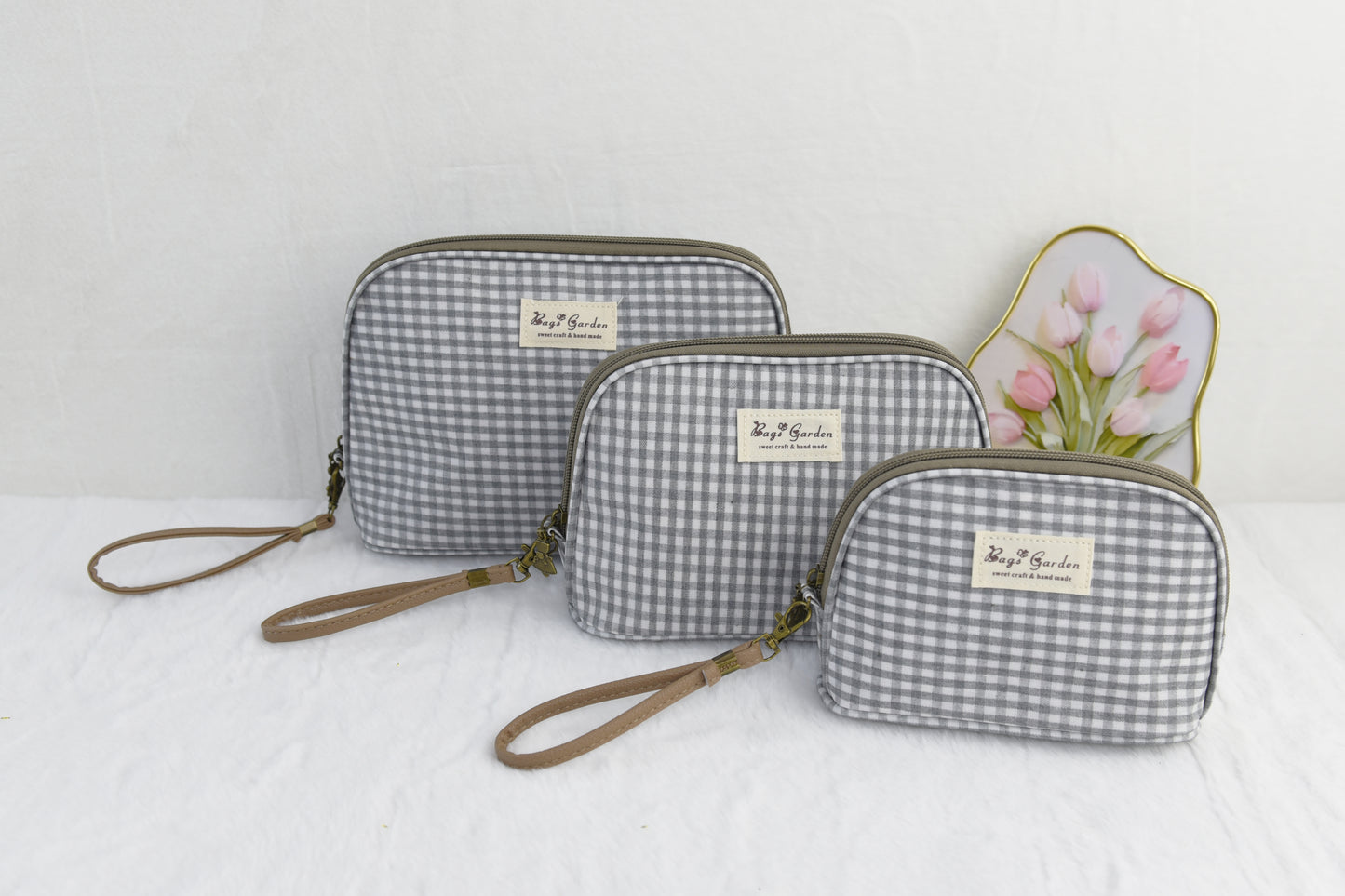 Set of 3 Vichy waterproof toiletry bags