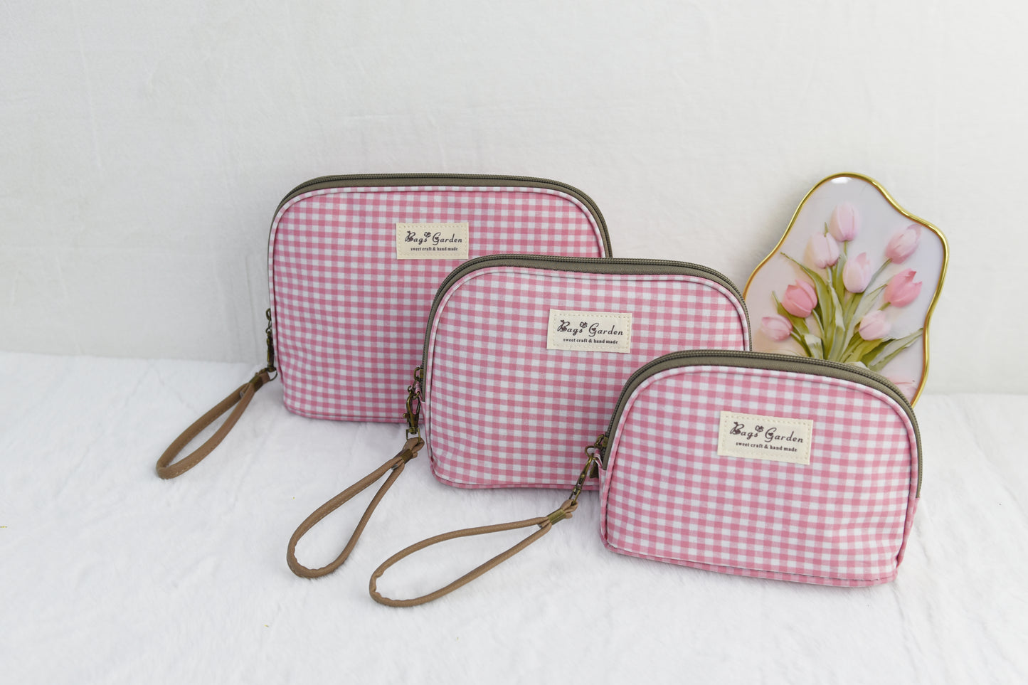 Set of 3 Vichy waterproof toiletry bags