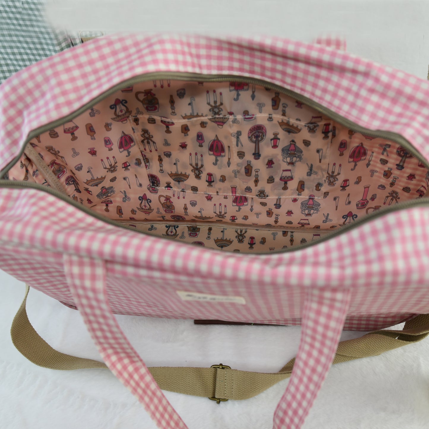Maletita Impermeable Vichy | Bolsa de Viaje y Maternidad