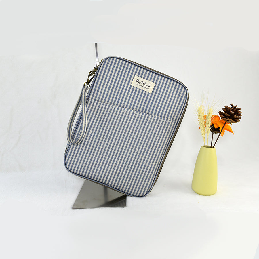 Funda simple de rayas para tablet – Hasta 11", ligera, práctica y con bolsillos