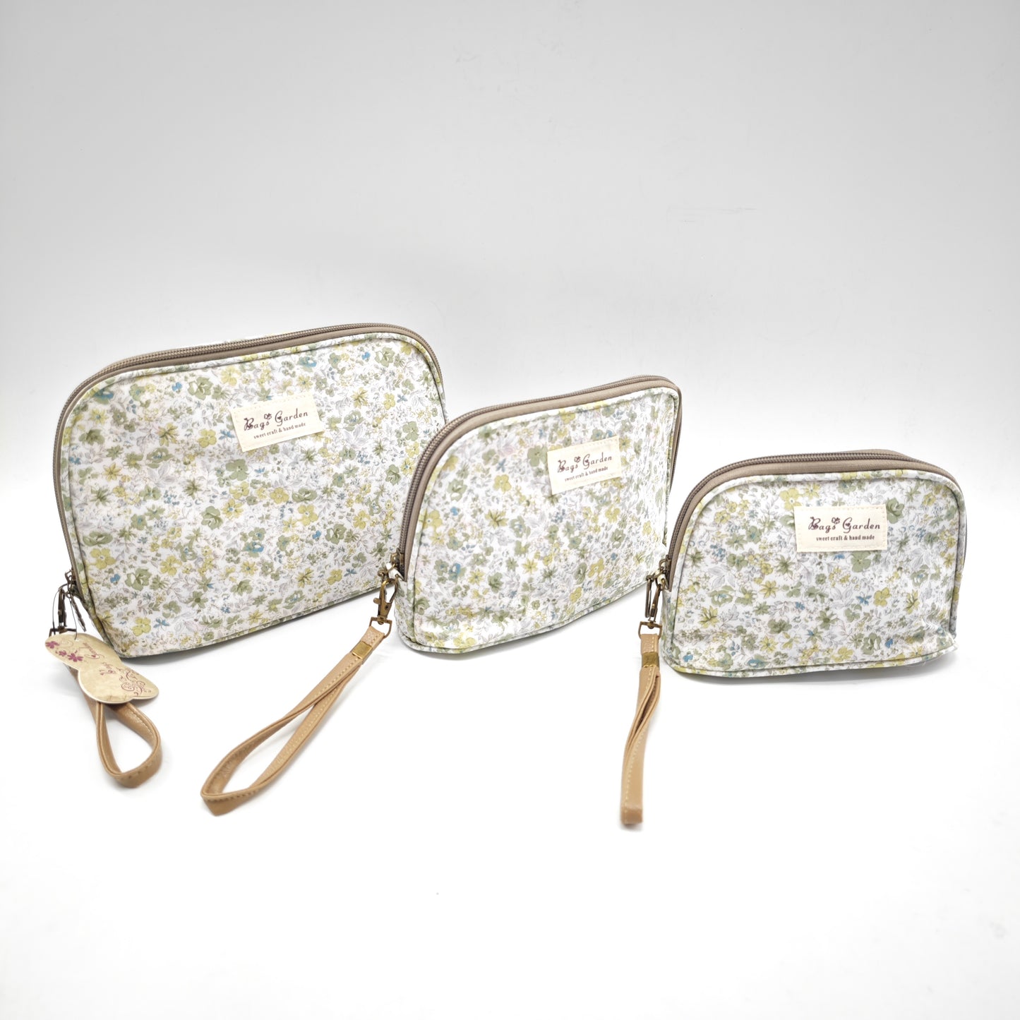 Set de 3 neceseres impermeables con flores