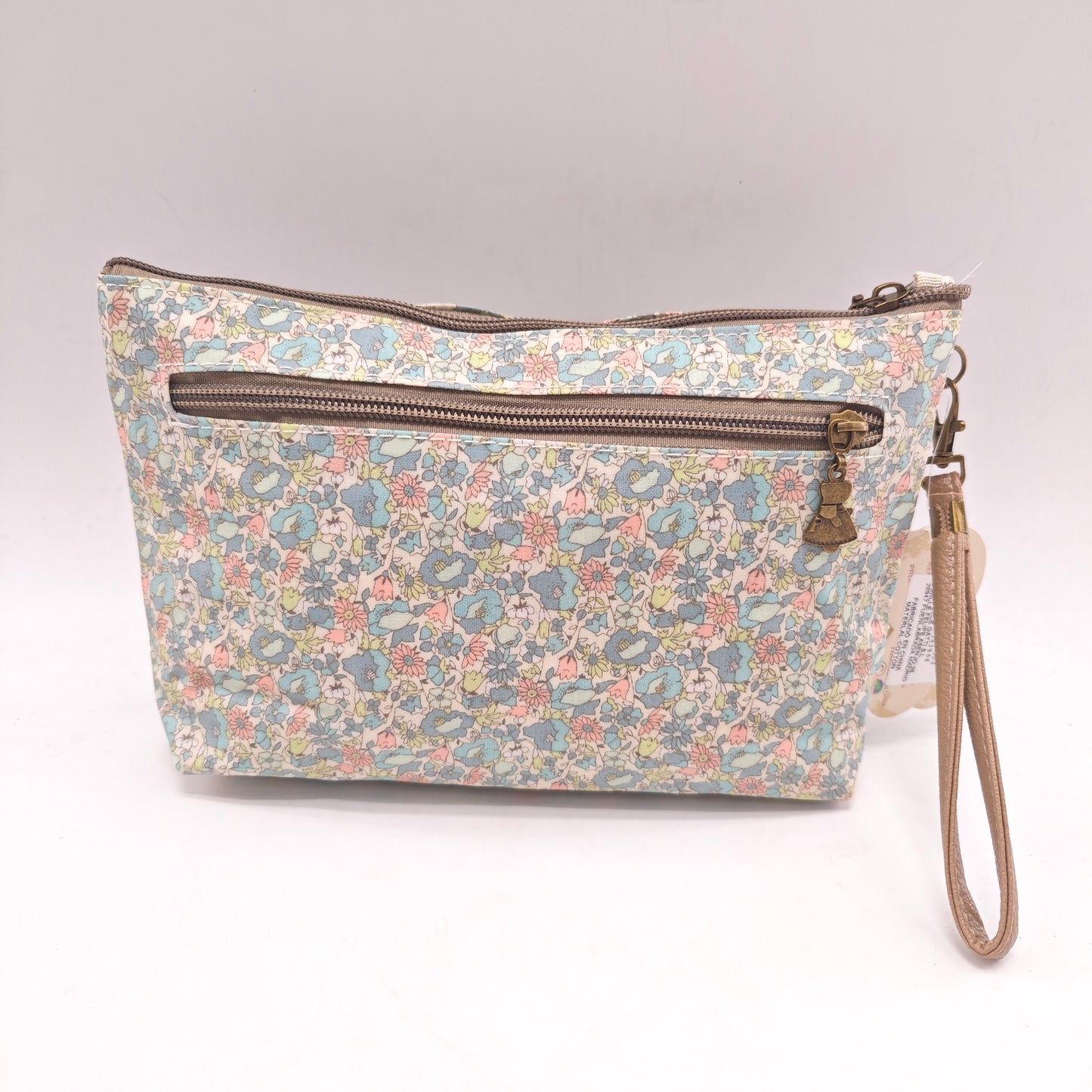 Neceser Mediano Impermeable con flores