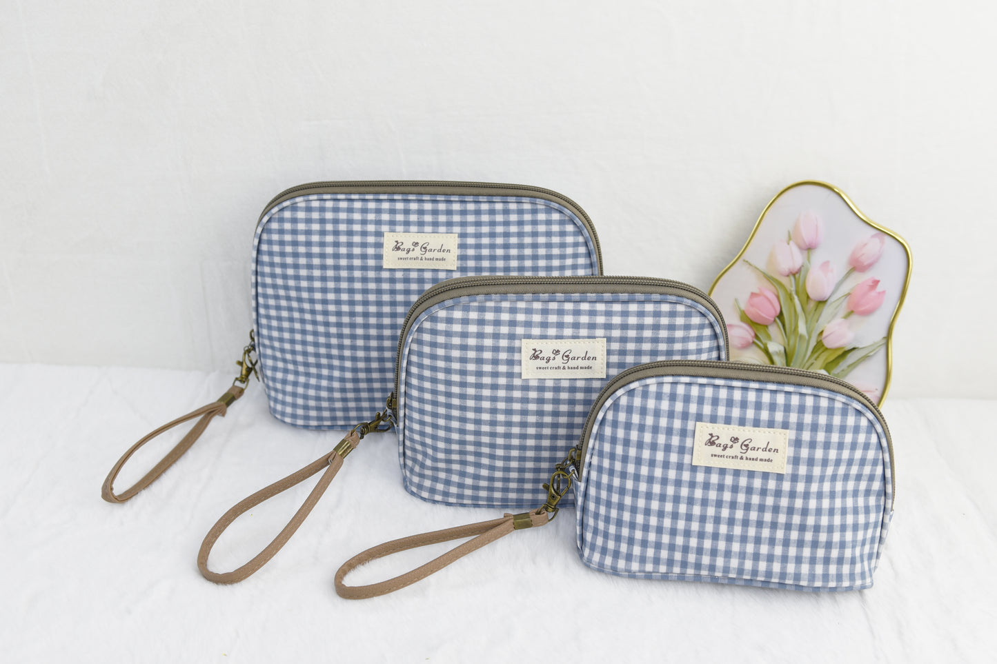 Set of 3 Vichy waterproof toiletry bags