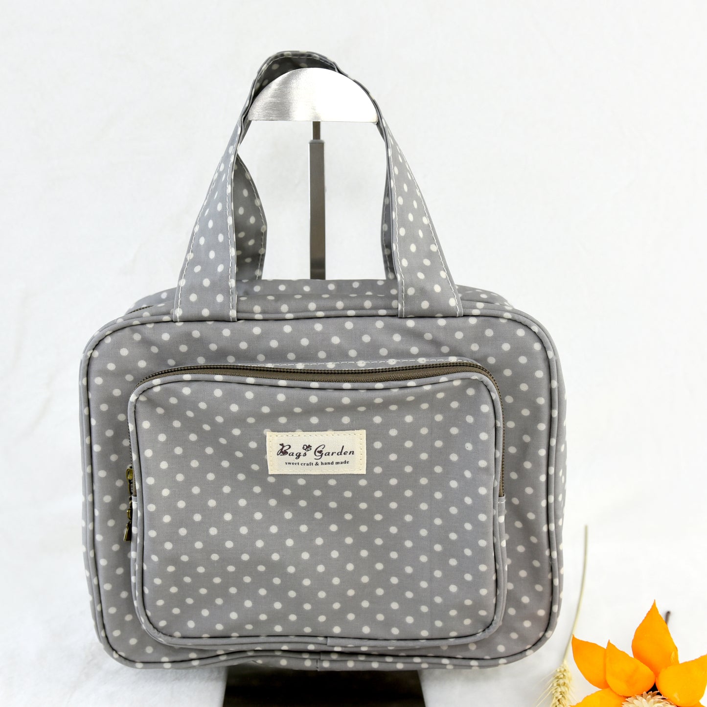 Large waterproof polka dot hanging toiletry bag