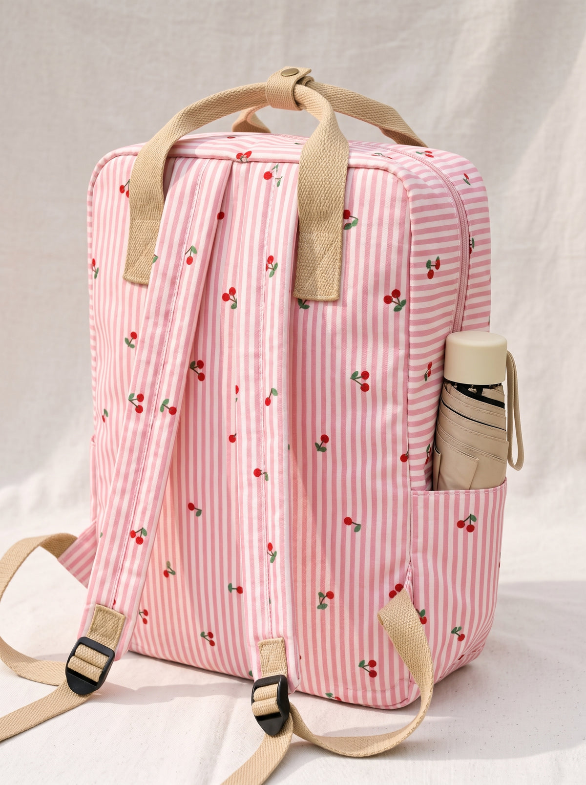 Mochila de Rayas con Cerezas con Bolsillo Frontal
